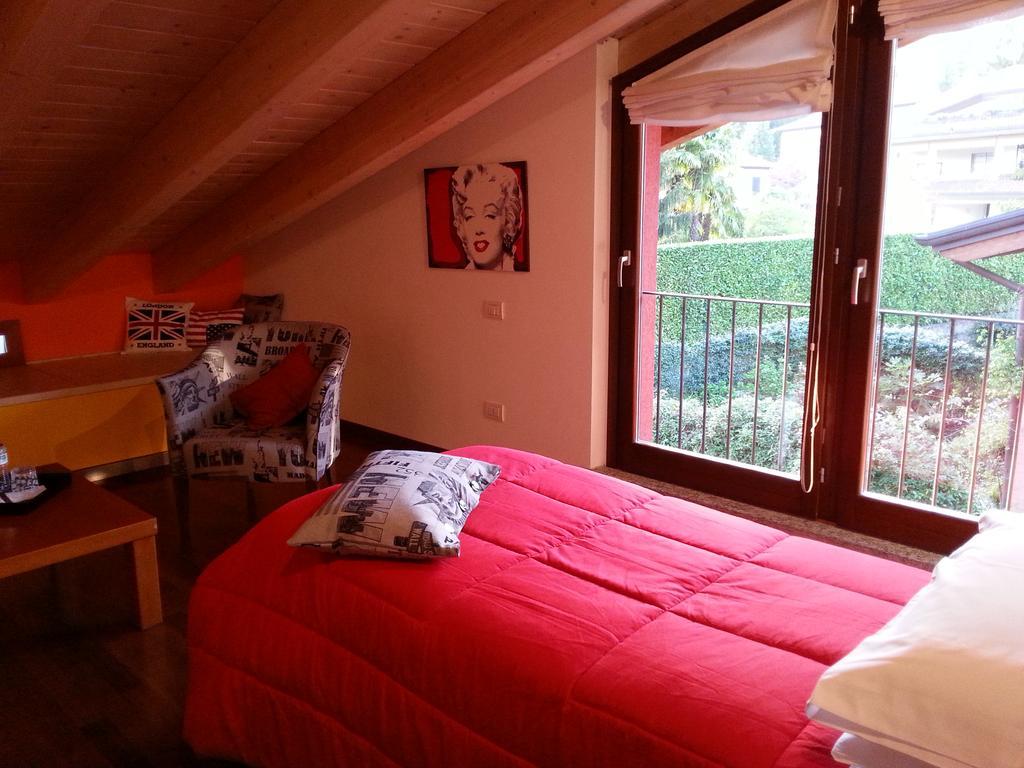 B&B Douglas House Varese Exterior photo